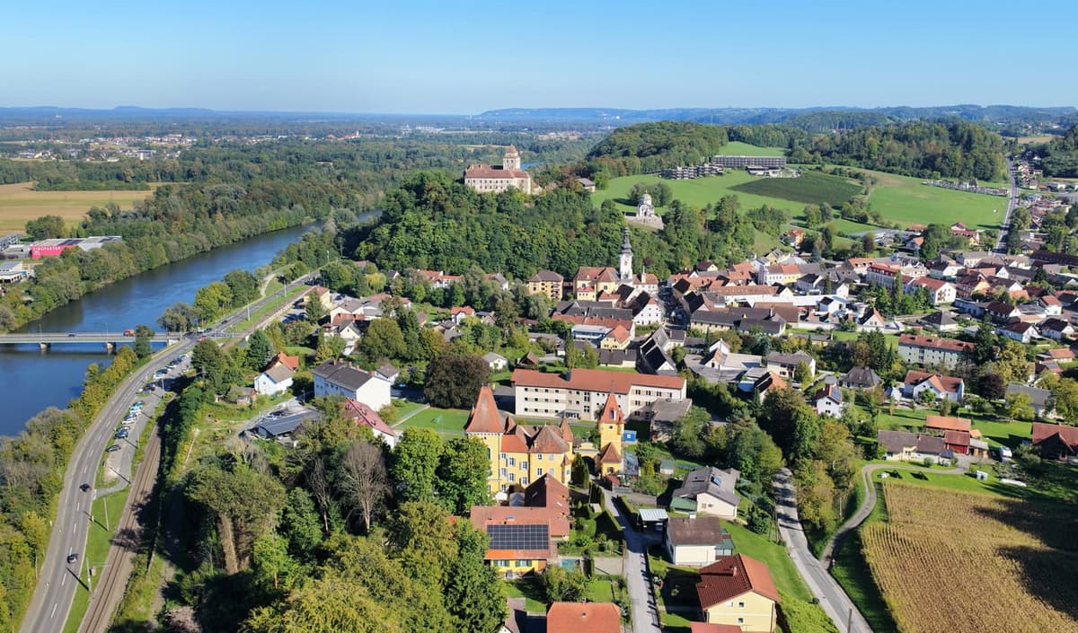 Ehrenhausen an der Weinstraße